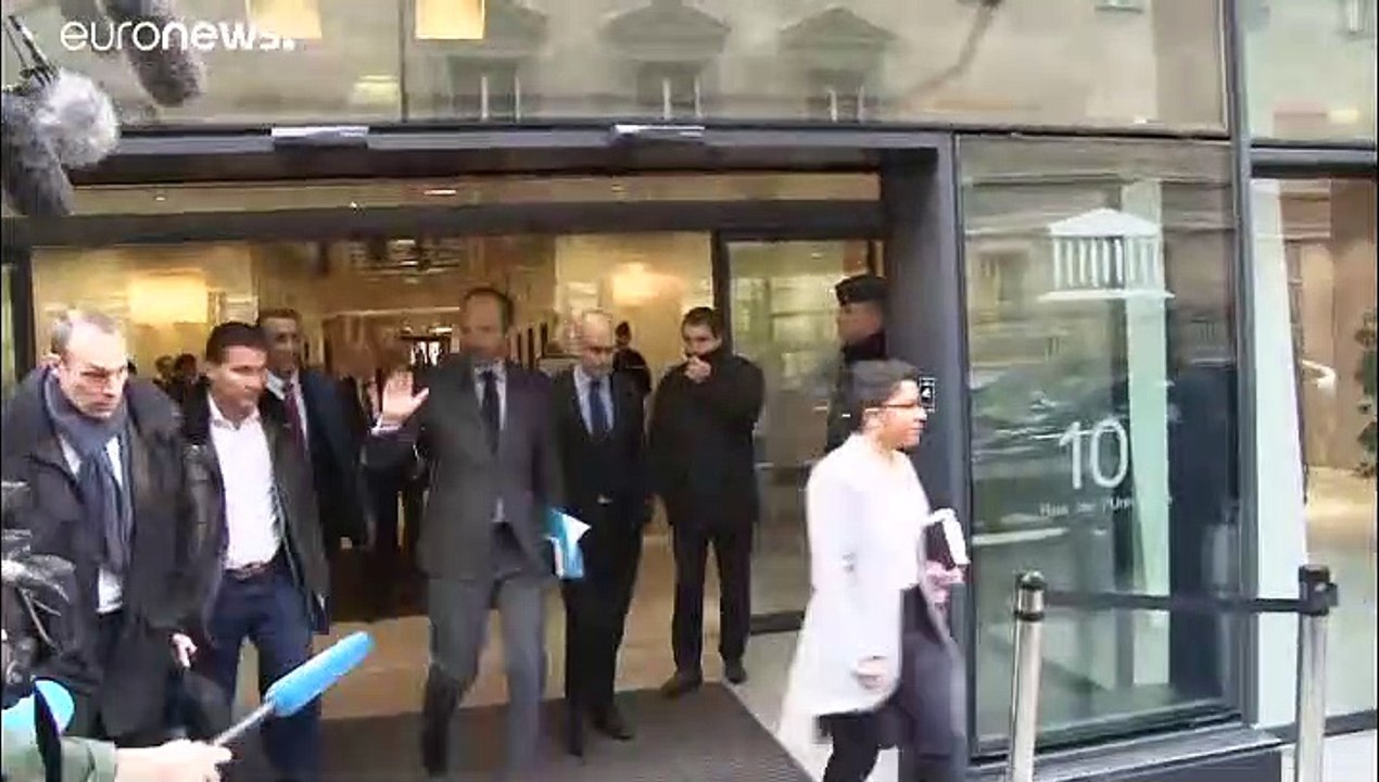 Frankreich setzt umstrittene Steuererhöhungen für 6 Monate aus