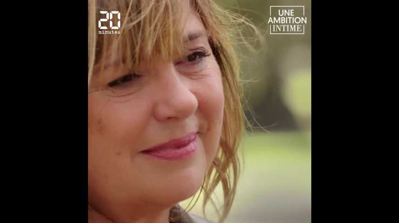 «Ambition intime»: Michèle Bernier se confie avec émotion sur le suicide de sa mère