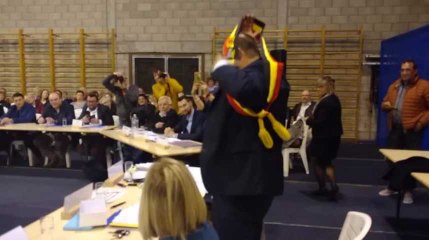 Ovation pour la prestation de serment de Vincent Palermo et ses premiers mots de bourgmestre