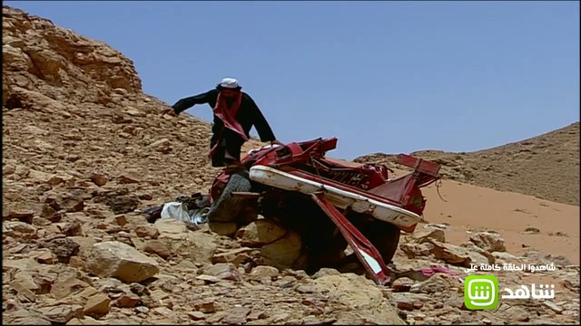 #بيني_وبينك | مناحي يحاول الإطمئنان على ركاب السيارة بطريقة كوميدية