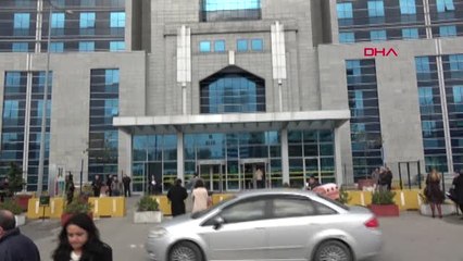 İstanbul Spiker Kübra Eken'i Darp Eden Eşine 12 Ay 15 Gün Hapis