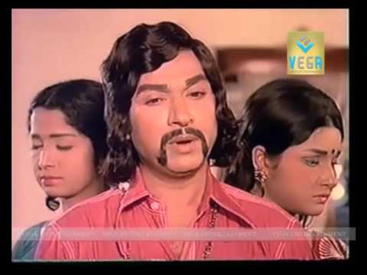 Dr Rajkumar Jayamala Moogana Kaadidarenu Video Song