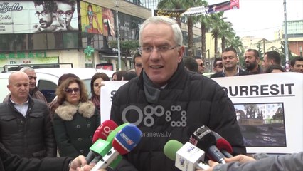 Ora News - Xhaferri akuza Dakos: Do rishikojmë të gjitha projektet e bashkisë së Durrësit