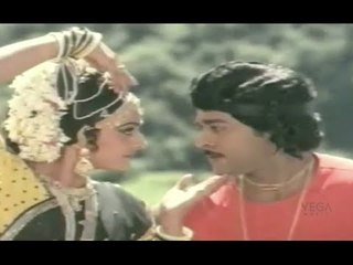 Chiranjeevi & Jayaprada Telugu Hit Song Ooremitamma Peremitamma || Veta Movie