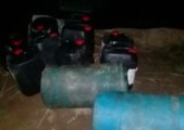 550 galones de gasolina abandonadas en el interior de dos camionetas se encontró en la provincia de Esmeraldas