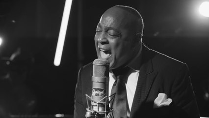 Peabo Bryson - Feel The Fire / I'm So Into You / Tonight I Celebrate My Love