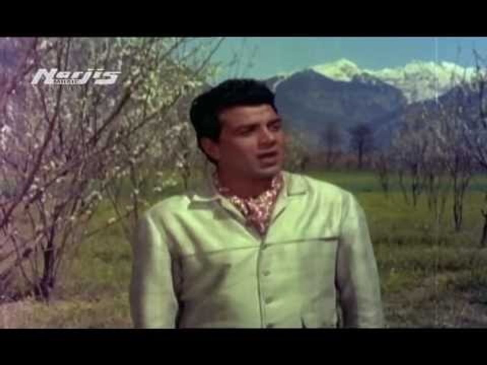 Ari Wo Shokh Kaliyon Muskura Dena