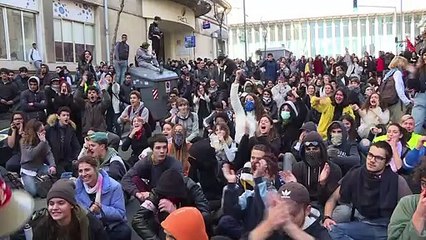 Marseille: blocages dans les lycées, soutien aux "gilets jaunes"