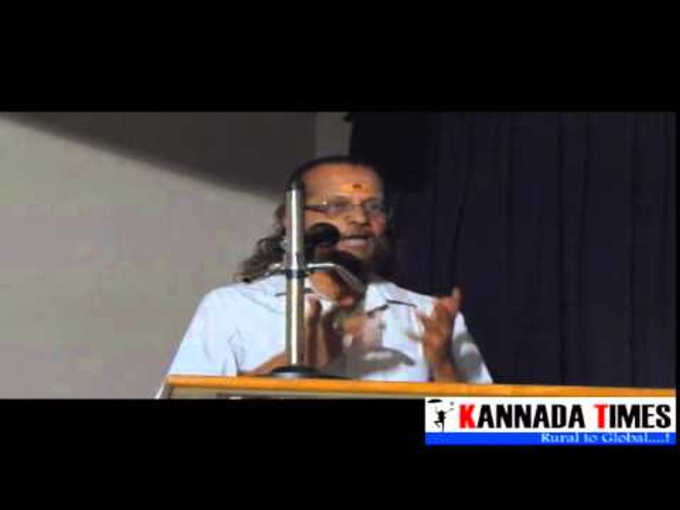 Famous Astrloger Sri  Neelakanta Rao Blessing LOVE IN HUBLI JUNCTIN Movie team in his speach