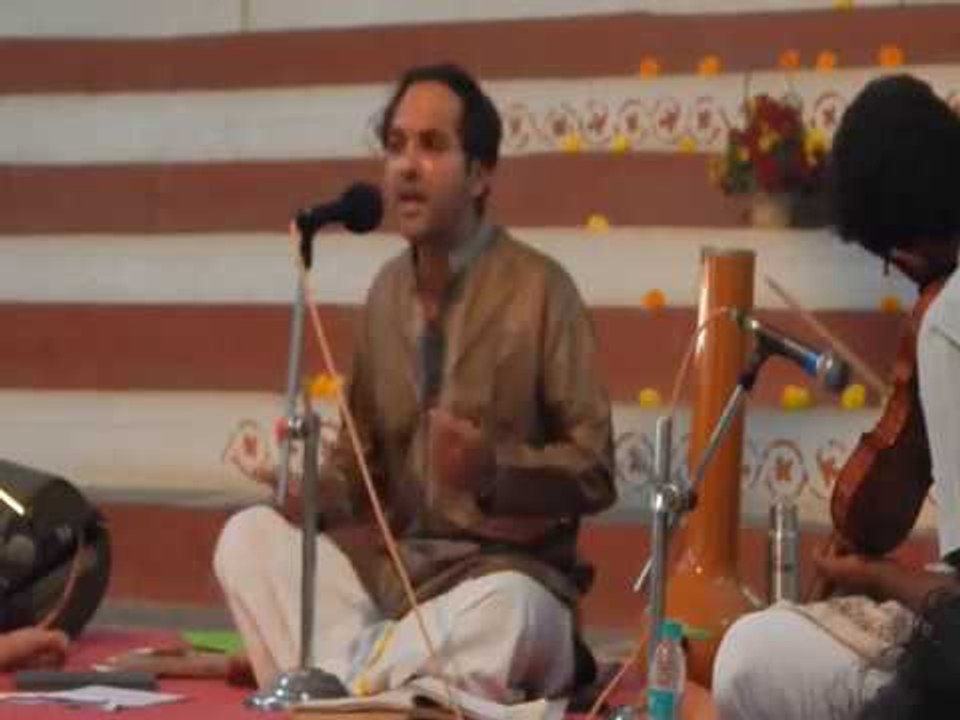CHINMAYA M.RAO Live Concert Clip Abhogi Varnam Evvari Bodhana On 1-1-2017
