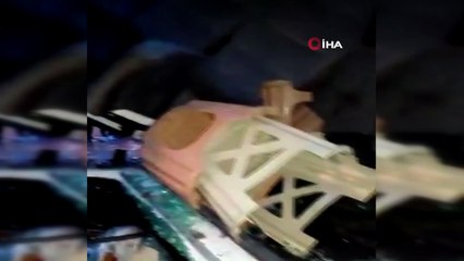 Esenyurt'taki servis minibüsünde dikkat çeken 'tabure' ayrıntısı