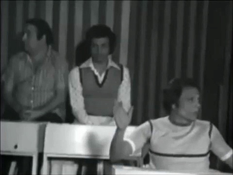 (12) عادل إمام مقطع يموت من الضحك مدرسة المشاغبين - YouTube