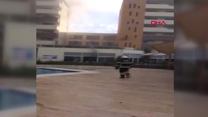 Hatay Termal Otelde Yangın Çıktı, Kalanlar Tahliye Ediliyor