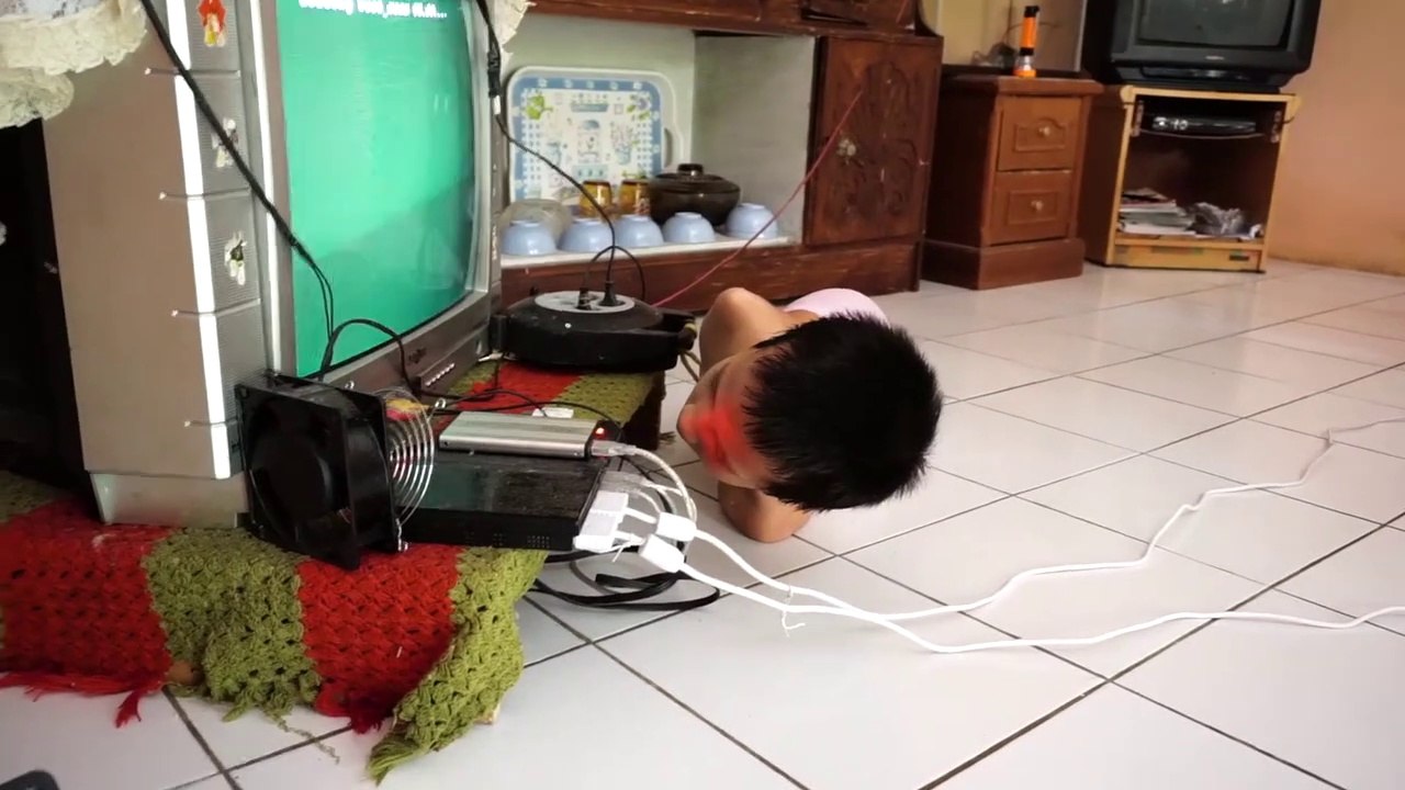 Il est né sans bras et jambes et joue quand même aux jeux vidéo