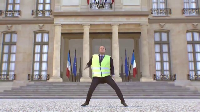 #GiletsJaunes Emmanuel Macron danse devant l'Elysée
