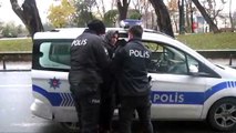 Taksim’de polisi alarma geçiren şüpheli kadın gözaltına alındı