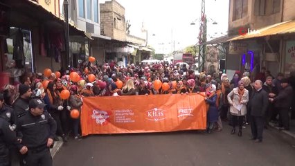 Kilis'te Kadınlar "Şiddete Hayır" Diyerek Meydanlara İndi