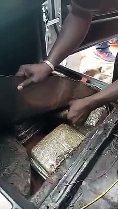 Côte d'Ivoire : Prise en chasse par la police, une femme en provenance du Ghana arrêtée avec plus de 120 kgs de cannabis dissimulés dans son véhicule