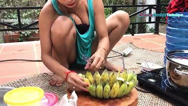 Cooking Banana Dessert With Coconut. HOT GIRL