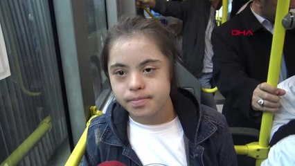 İstanbul- 'özel Öğrencilerden Metrobüste Kitap Okuma Kampanyası