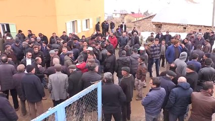 Kazada Ölen Muhtar Toprağa Verildi
