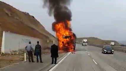 Seyir Halindeki Tır Küle Döndü