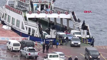 Çanakkale'de Fırtına Uyarısı Nedeniyle Bazı Deniz Seferleri İptal Edildi