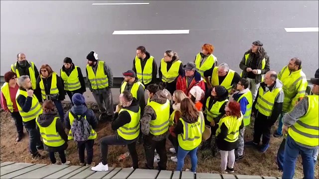 Les Gilets jaunes au péage de Balbigny