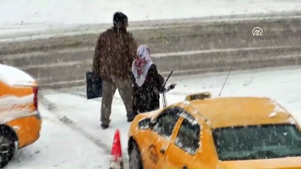 Sarıkamış ilçesinde kar yağışı etkisini artırdı - KARS