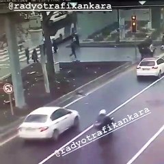 Ankara'da Feci Kaza: EGO otobüsü vatandaşları ezdi