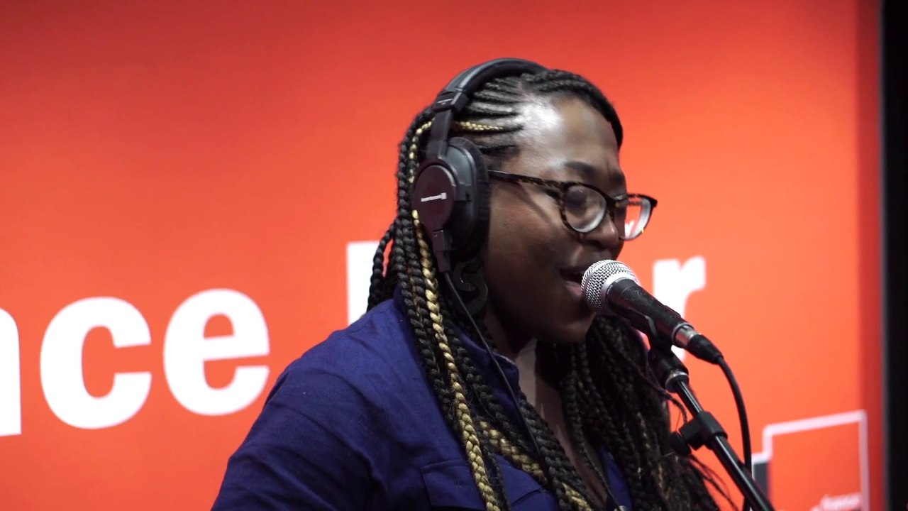 Medley par Melissa Laveaux :  « Sometimes I Feel I Am A Motherless Child » &  « Bohemian Rhapsody »