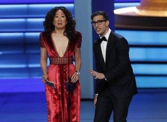 Sandra Oh and Andy Samberg to Host Golden Globes