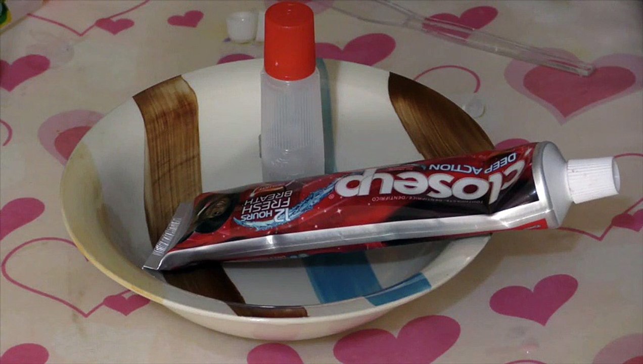 How to Make Slime closeup Toothpaste and Glue, Without Borax, 2 Ingredients Toothpaste slime