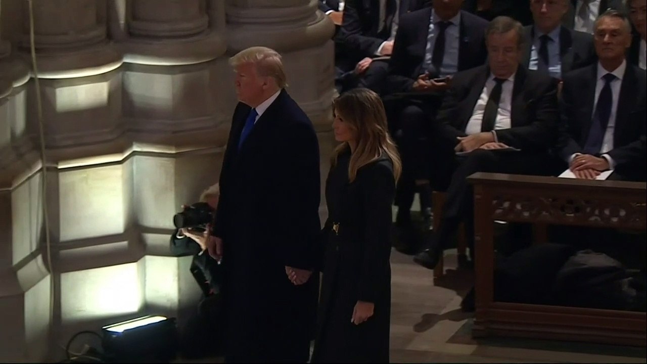 Trumps Get Frosty Welcome From Clintons At Bush Funeral Video Dailymotion
