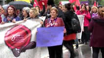 Antalya'da Kadınlar Hakları İçin Yürüdü