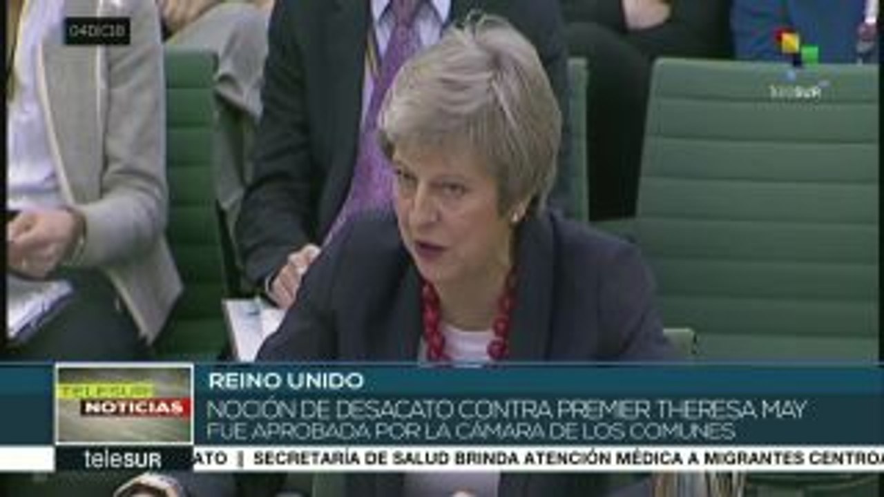 Parlamento británico aprueba una moción de desacato contra Theresa May