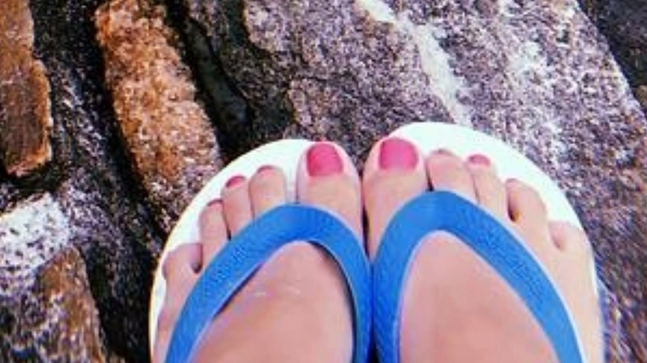 LOOKS COM CHINELO DE DEDO HAVAIANAS PARA O SEU LOOK DO DIA
