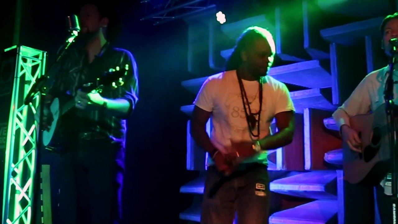 Barnburning (Live) official video
