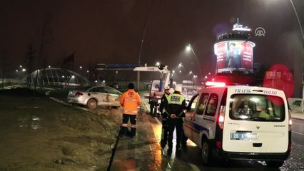 Denizli'de trafik kazaları: 2 yaralı