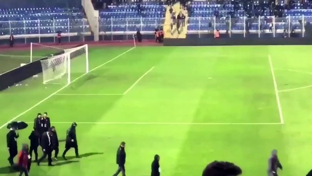 Yılmaz Vural kendinden geçti