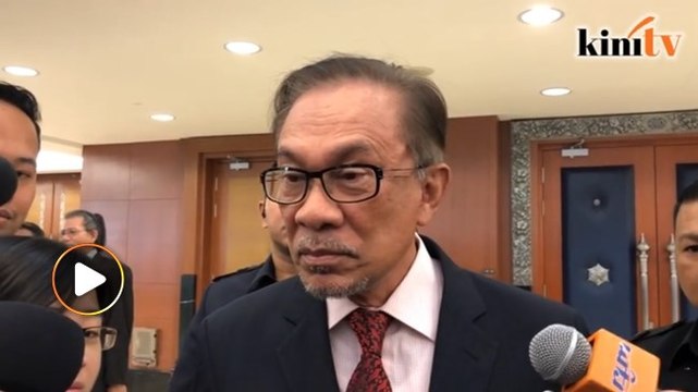 Anwar beri nota segera minta Dr M kaji semula isu PTPTN