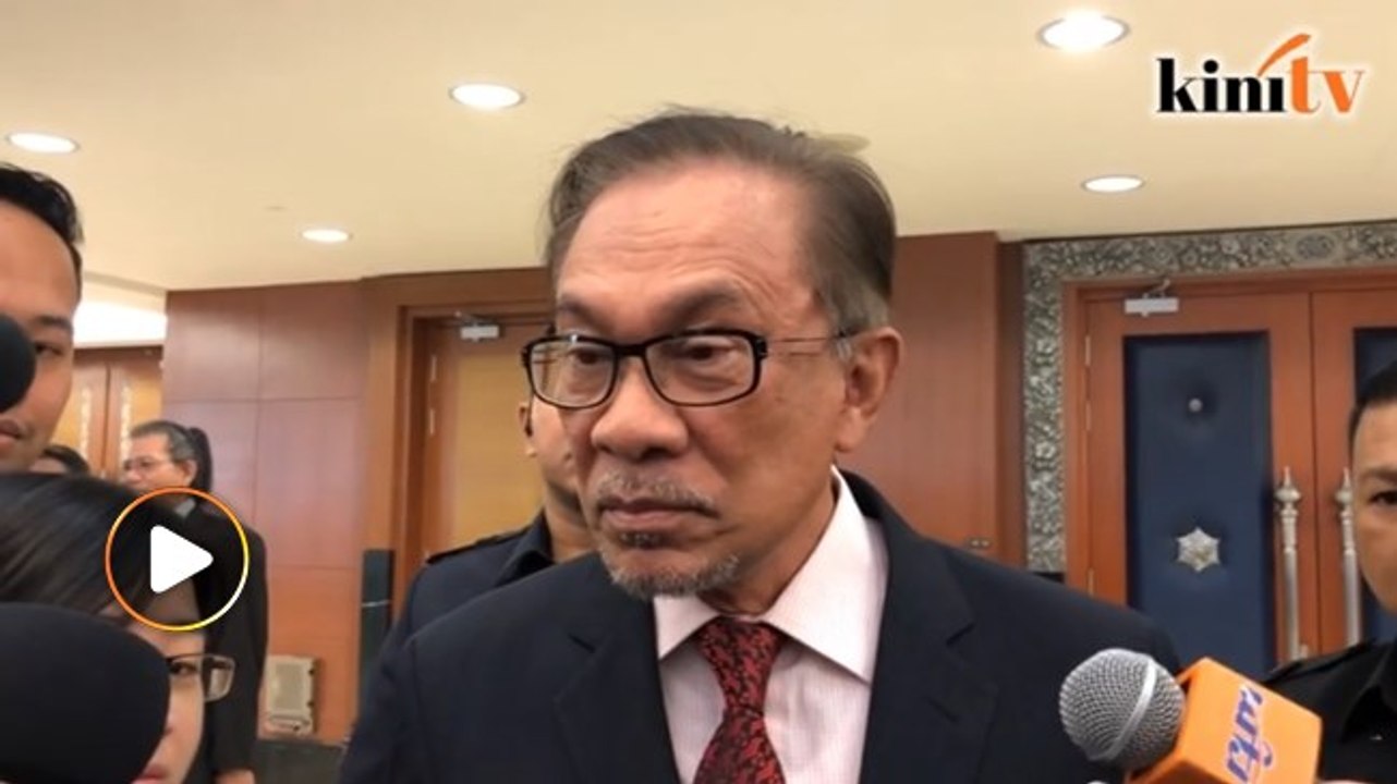 Anwar beri nota segera minta Dr M kaji semula isu PTPTN