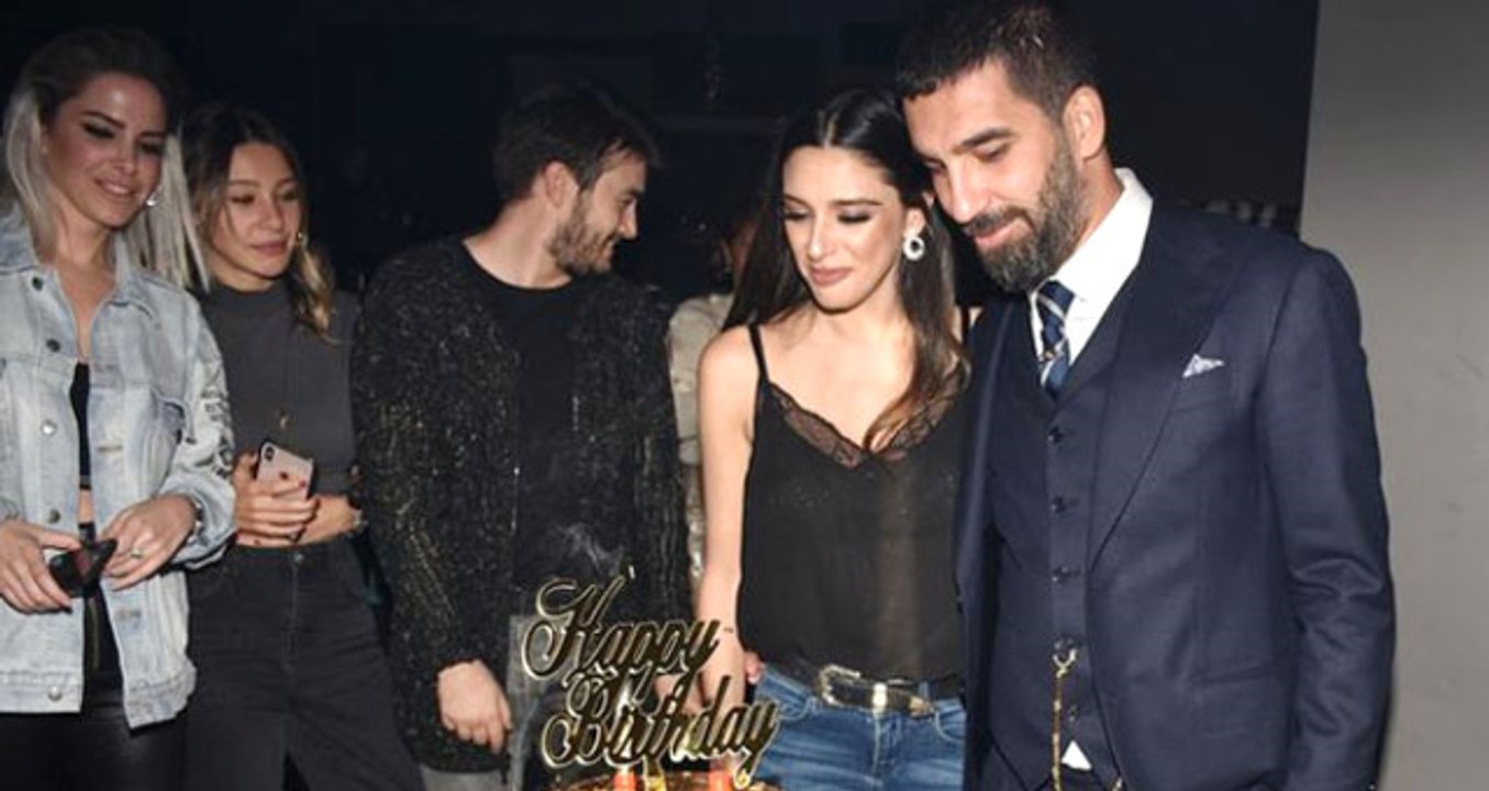 Arda Turan'ın Eşi Aslıhan Turan'dan Kendisine "Kezo" Diyen Kişiye Tokat Gibi Cevap