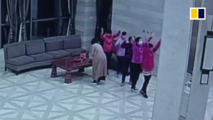 ‘Aunties’ in China take over hotel lobby to square dance