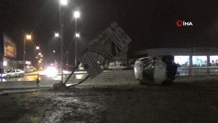 Emniyet Kemerini Arkadan Bağladı, Canından Oluyordu