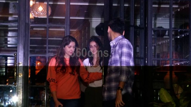 Chunky Pandey Daughter Ananya Pandey Spotted at Soho House For Dinner