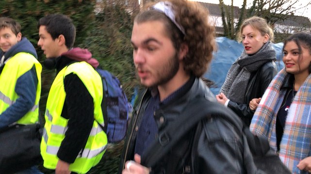 Des lycéens d’Alençon rejoignent les Gilets jaunes