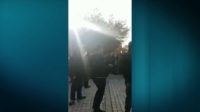 Report TV - Protesta, studentët në Tiranë nisin marshimin drejt Ministrisë së Arsimit
