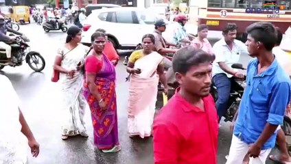 Download Video: வட்டிக்கு பணம்வாங்கிய பெண்ணுக்கு பாலியல் தொல்லை..2 குழந்தைகளுடன்  தீகுளிக்க முயற்சி.. வீடியோ