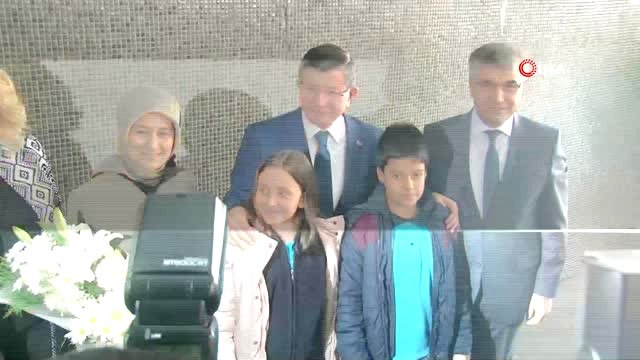 Eski Başbakan Ahmet Davutoğlu Karabük'te